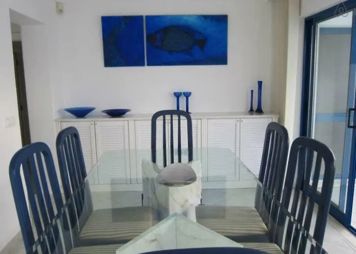 Oceanides Beachfront 奎特里拉