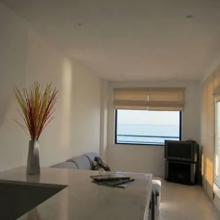 Apartment Oceanides Beachfront Quarteira